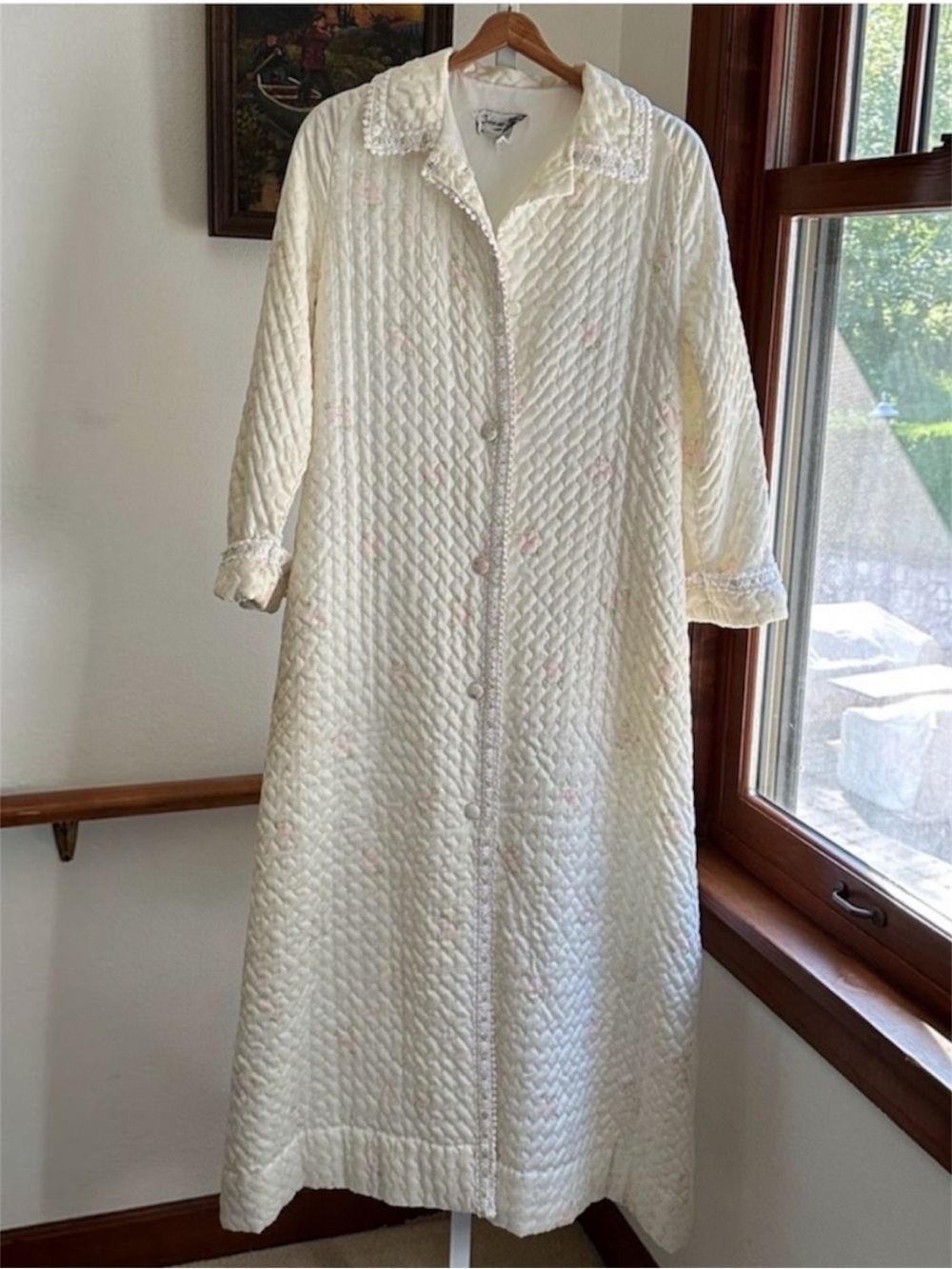 Vintage Christian Dior Quilted Floral Robe House Coat Lace Trim Button Front
